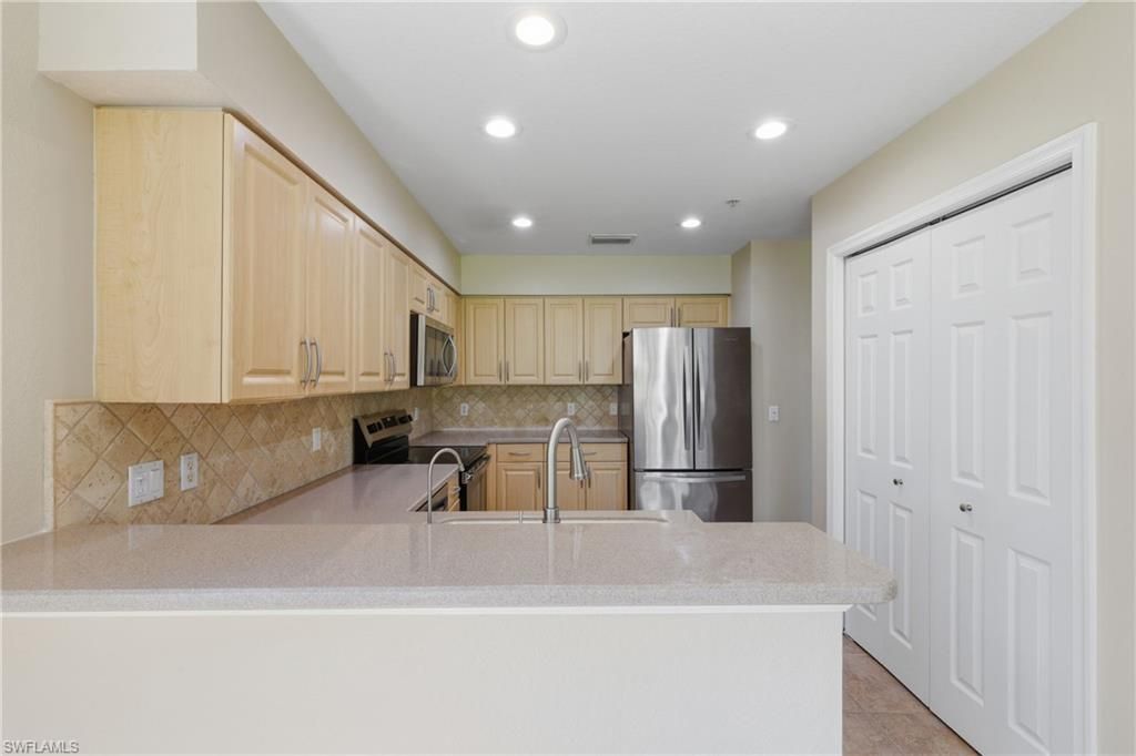 13081 Pebblebrook Point Cir, Unit 102, Fort Myers, FL 33905 Photo