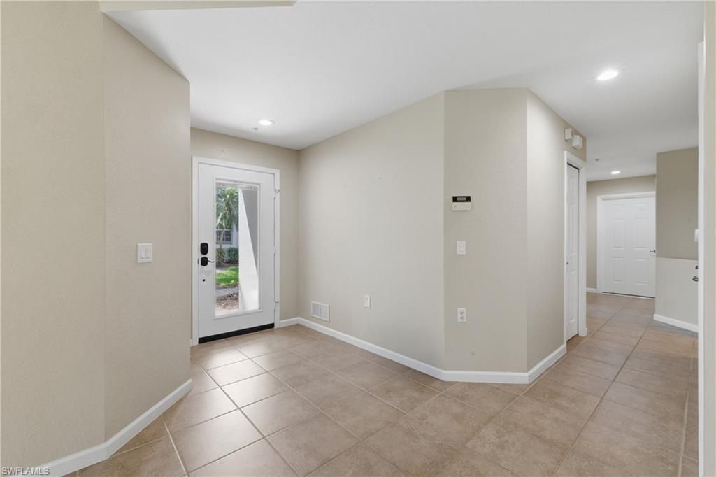 13081 Pebblebrook Point Cir, Unit 102, Fort Myers, FL 33905 Photo