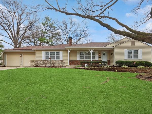 9809 Jarboe Street, Kansas City, MO 64114