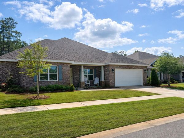 83 E Sky Way, Freeport, FL 32439