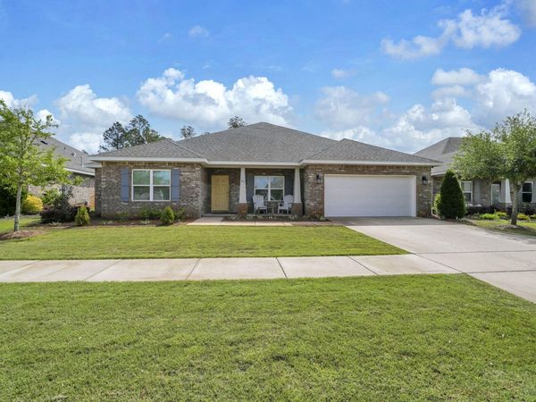 83 E Sky Way, Freeport, FL 32439