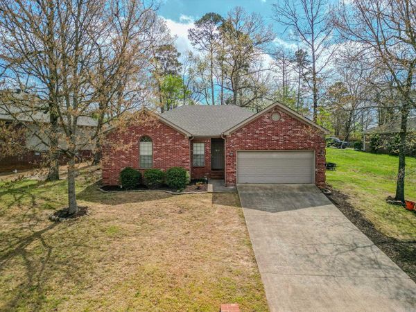 35 Garden Oaks Drive, Maumelle, AR 72113