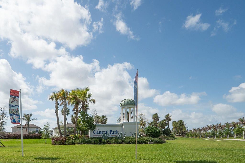 9449 SW Libertas Way, Port Saint Lucie, FL 34987 Photo