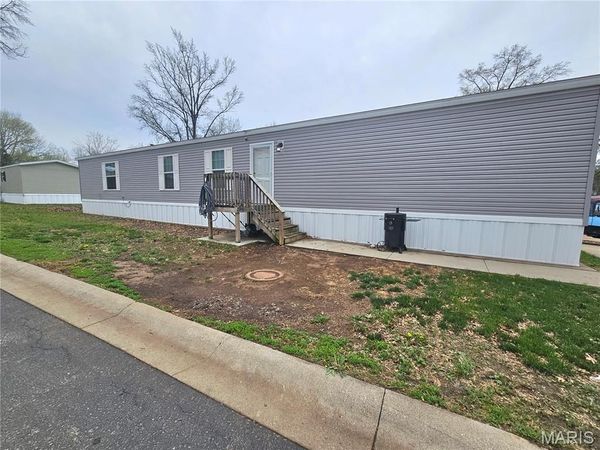 22 Lily Drive, Fenton, MO 63026