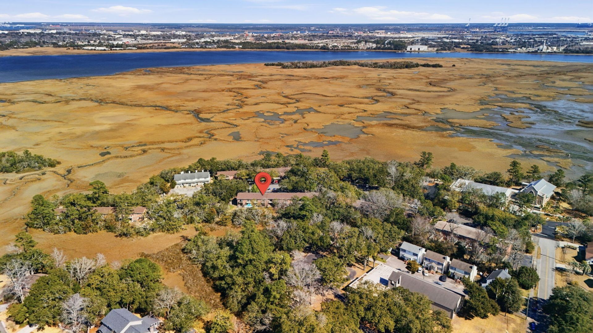 308 Saint Charles Court Photo 27