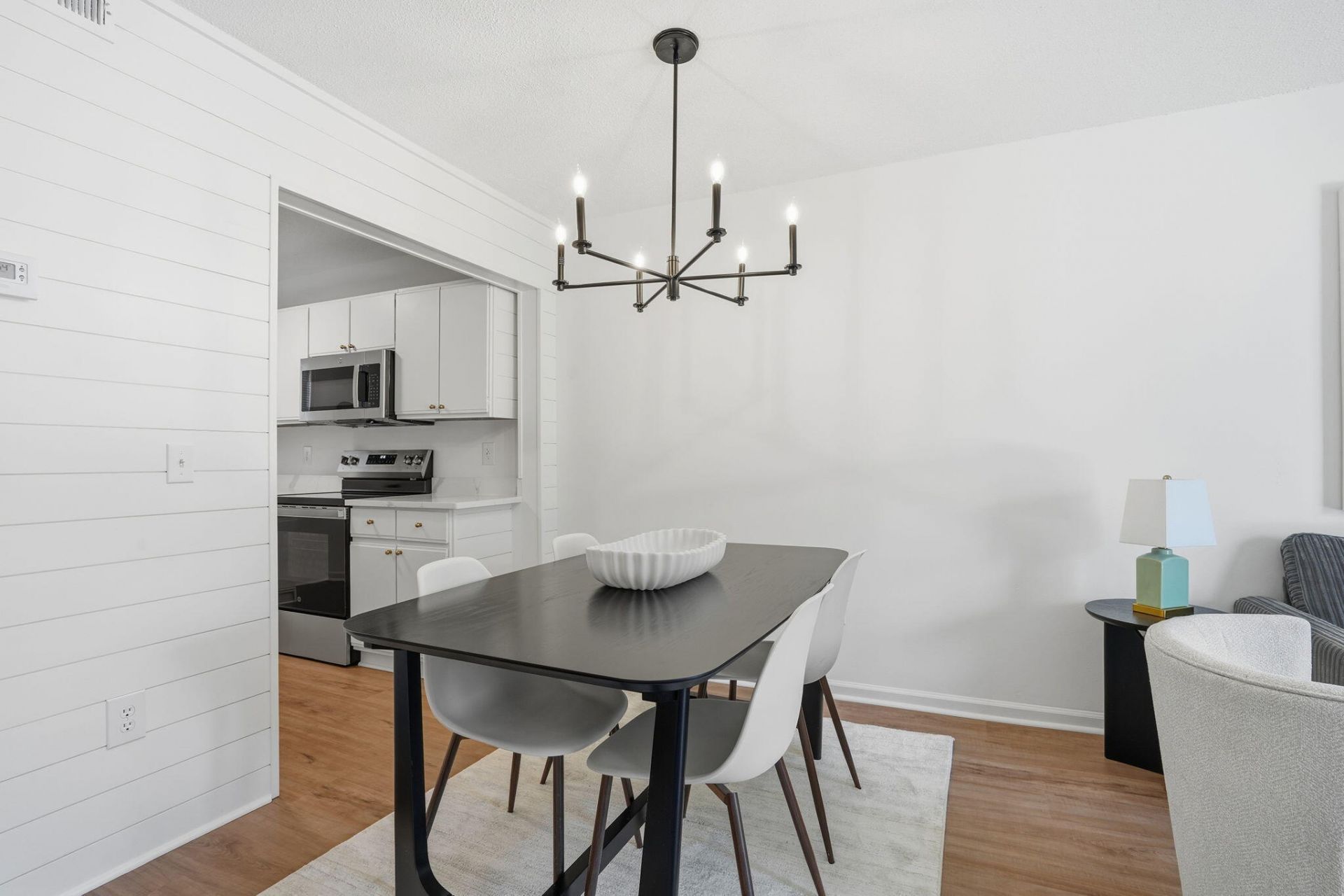 308 Saint Charles Court Photo 6