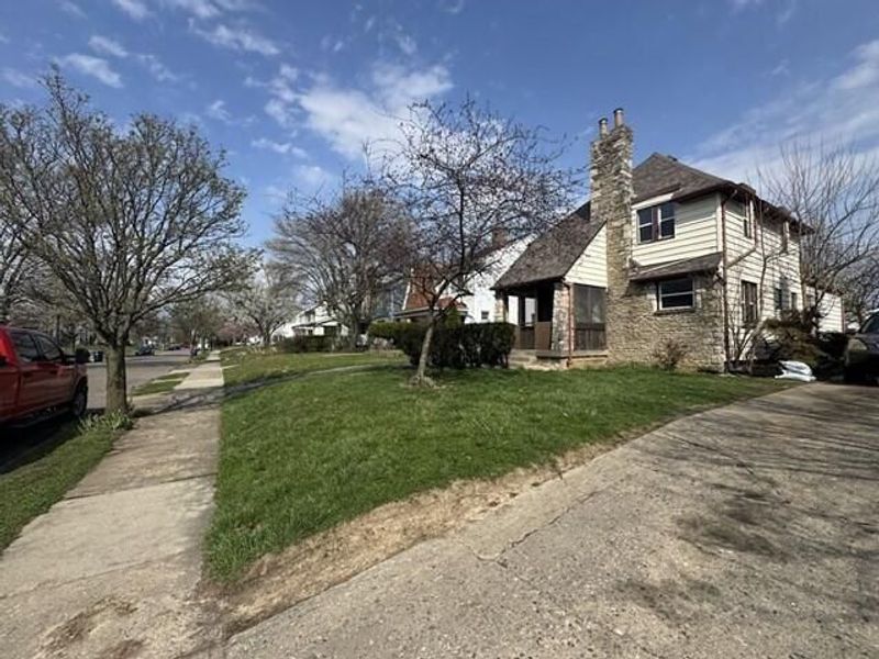 684 Wiltshire Road, Columbus, OH 43204 Photo 4