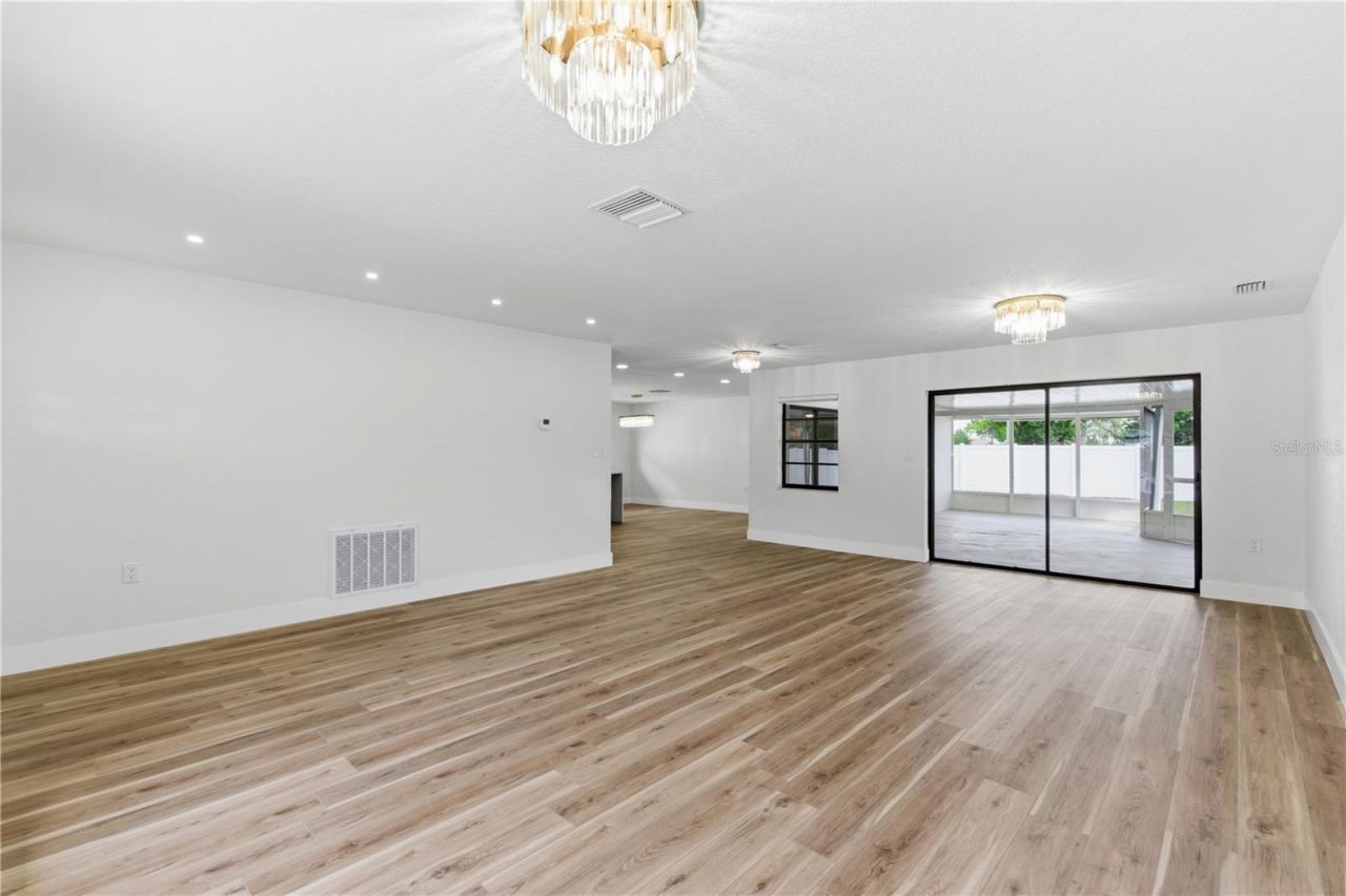 2309 Pin Oak Lane E, Clearwater, FL 33759 Photo