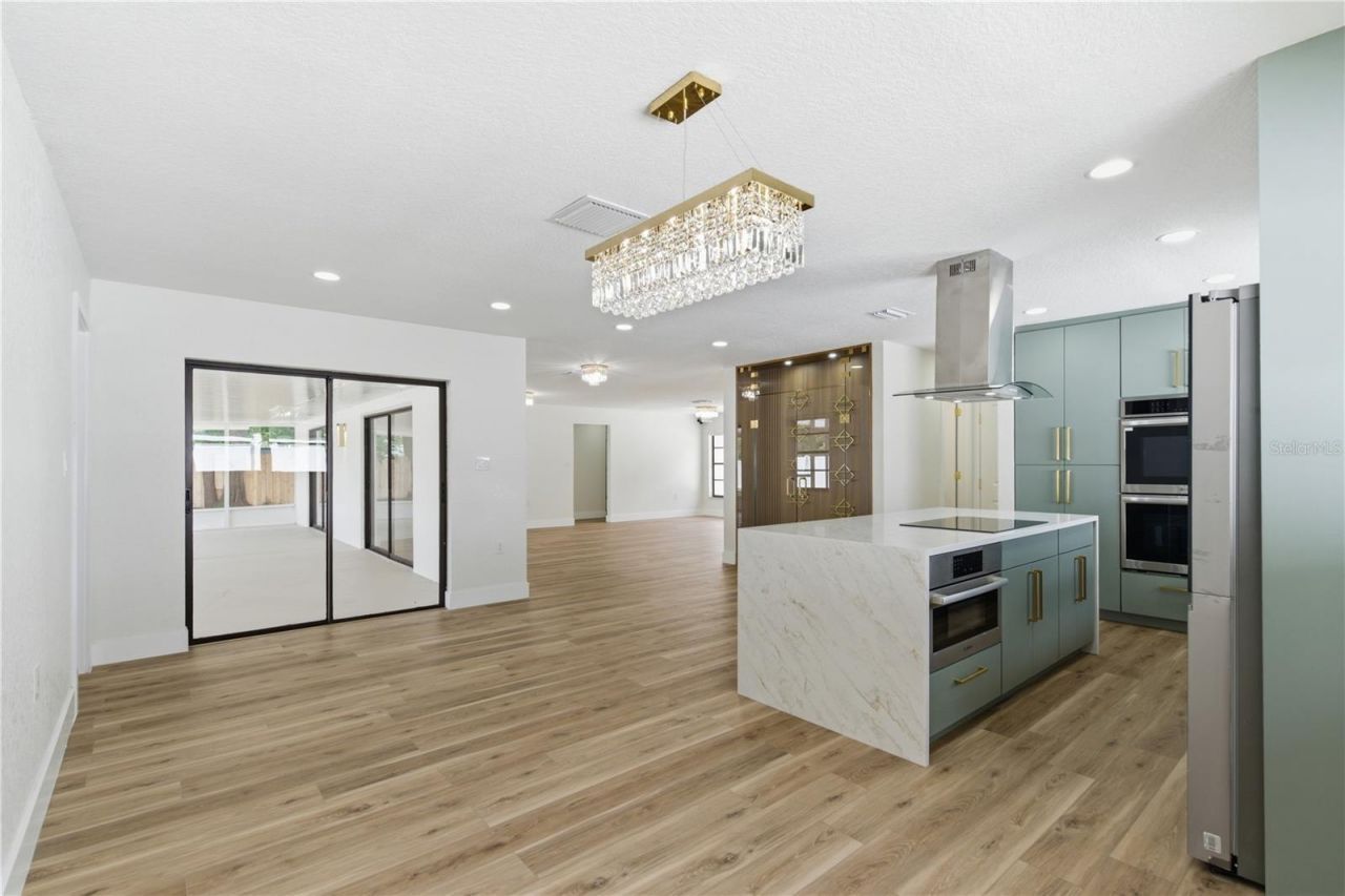 2309 Pin Oak Lane E, Clearwater, FL 33759 Photo