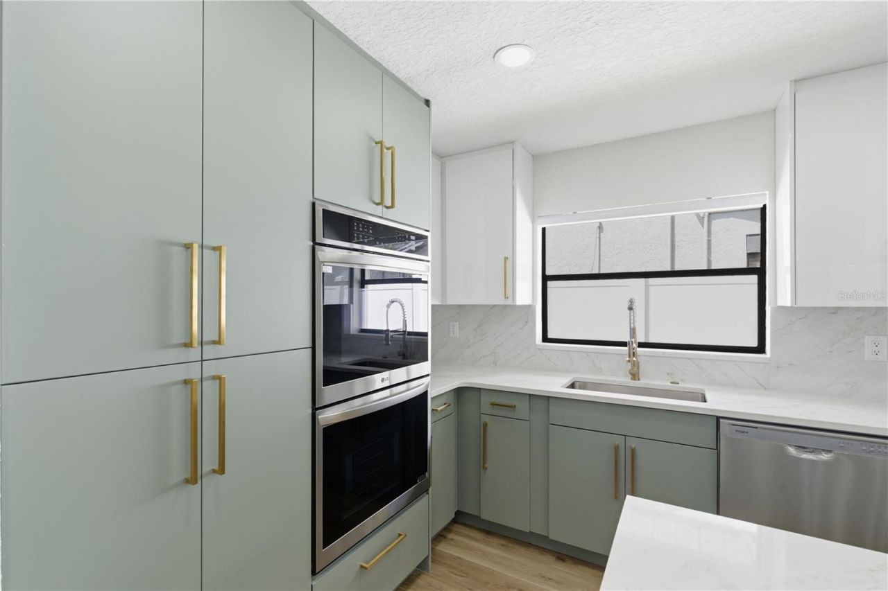 2309 Pin Oak Lane E, Clearwater, FL 33759 Photo