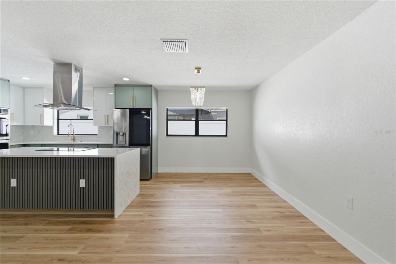 2309 Pin Oak Lane E, Clearwater, FL 33759 Photo