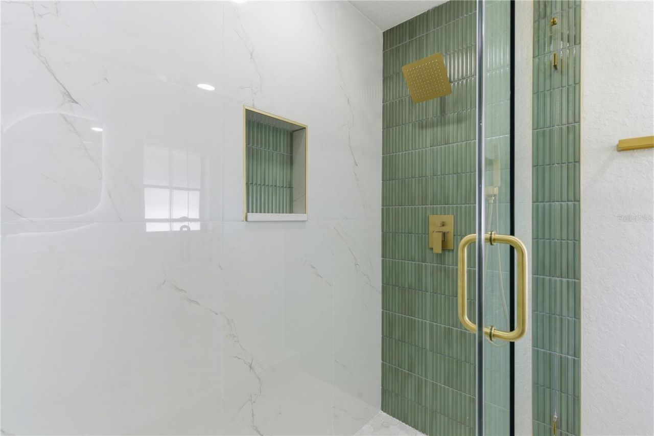 2309 Pin Oak Lane E, Clearwater, FL 33759 Photo