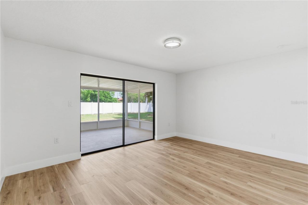 2309 Pin Oak Lane E, Clearwater, FL 33759 Photo