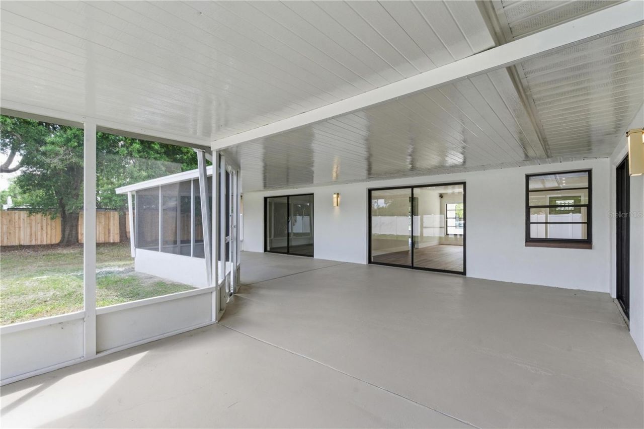 2309 Pin Oak Lane E, Clearwater, FL 33759 Photo