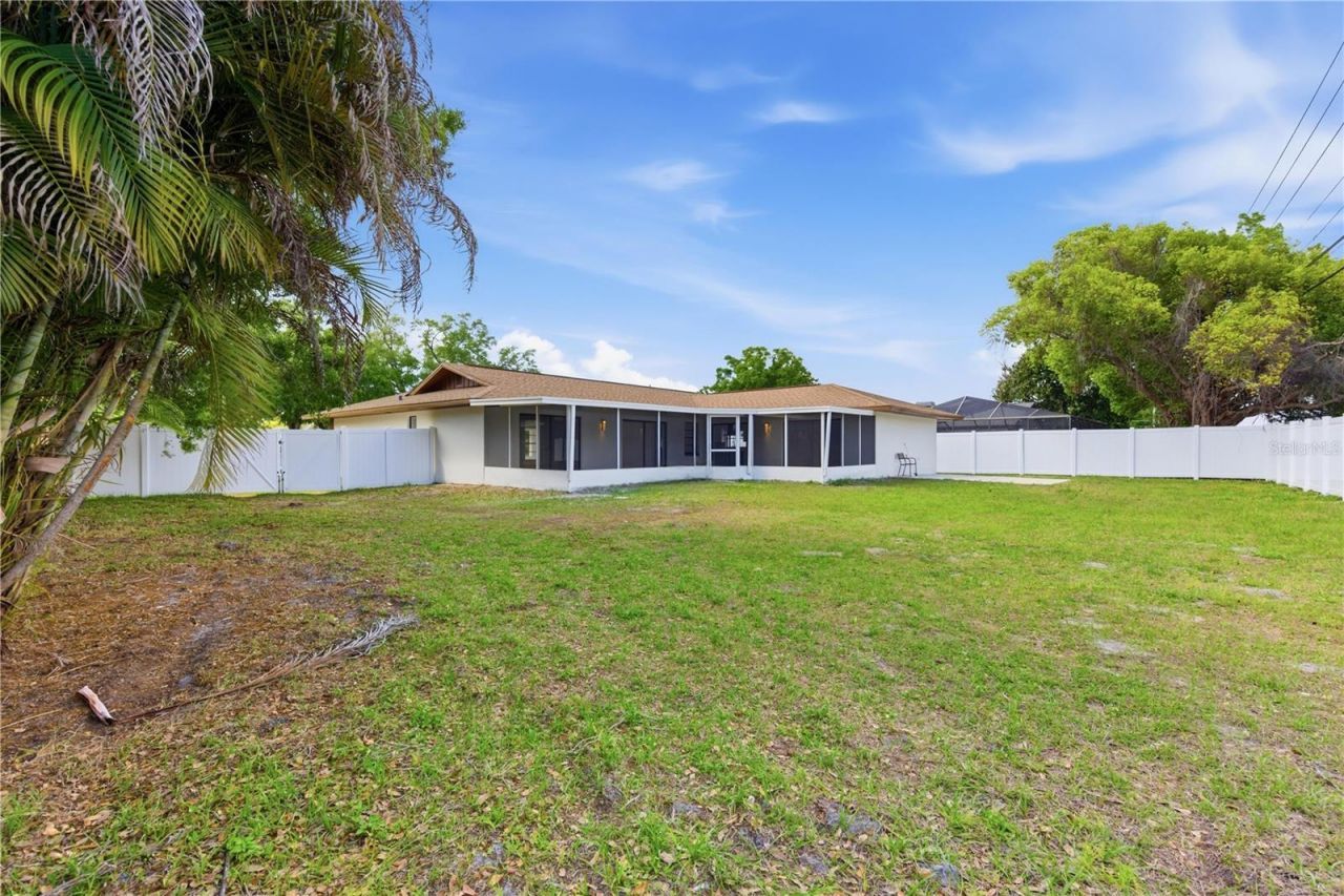 2309 Pin Oak Lane E, Clearwater, FL 33759 Photo