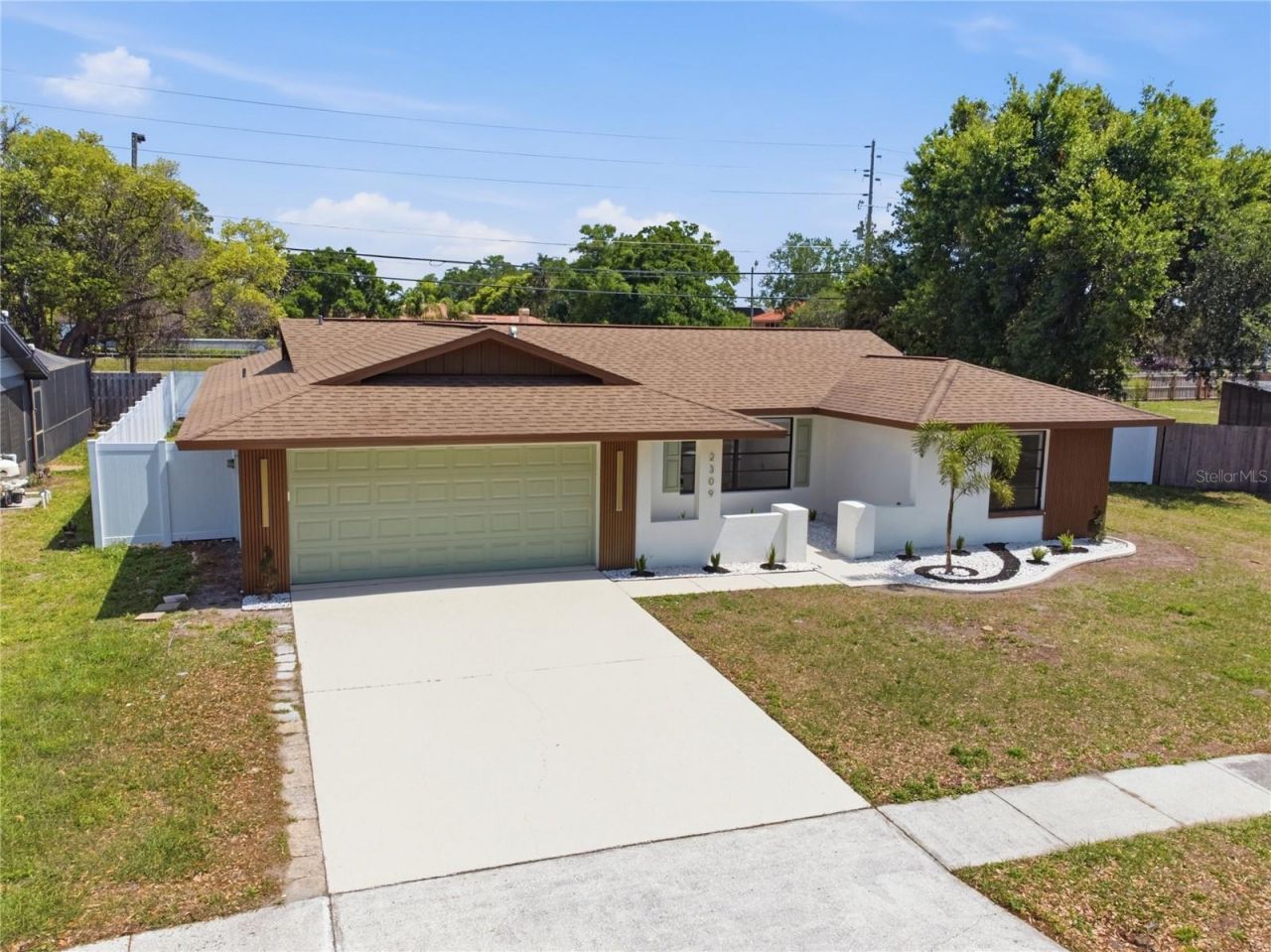 2309 Pin Oak Lane E, Clearwater, FL 33759 Photo