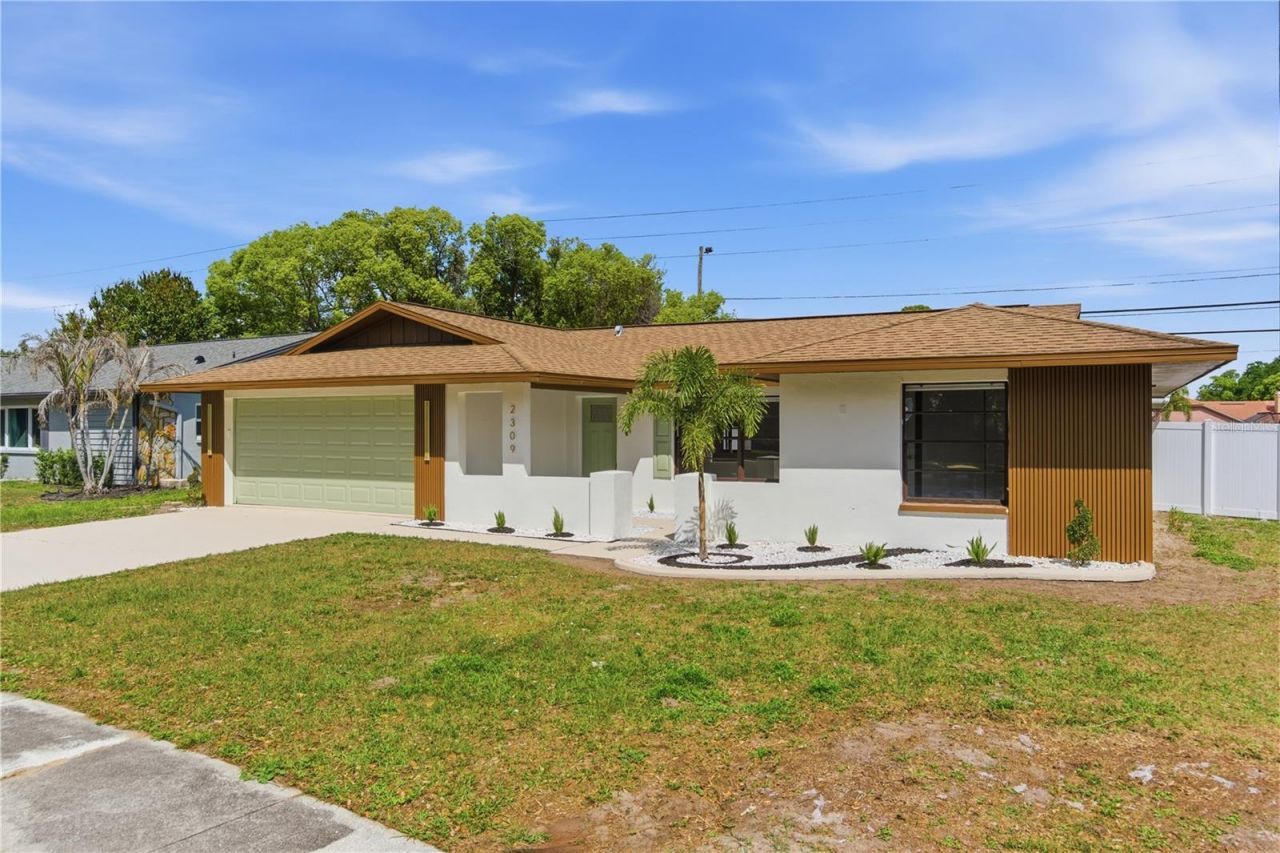 2309 Pin Oak Lane E, Clearwater, FL 33759 Photo