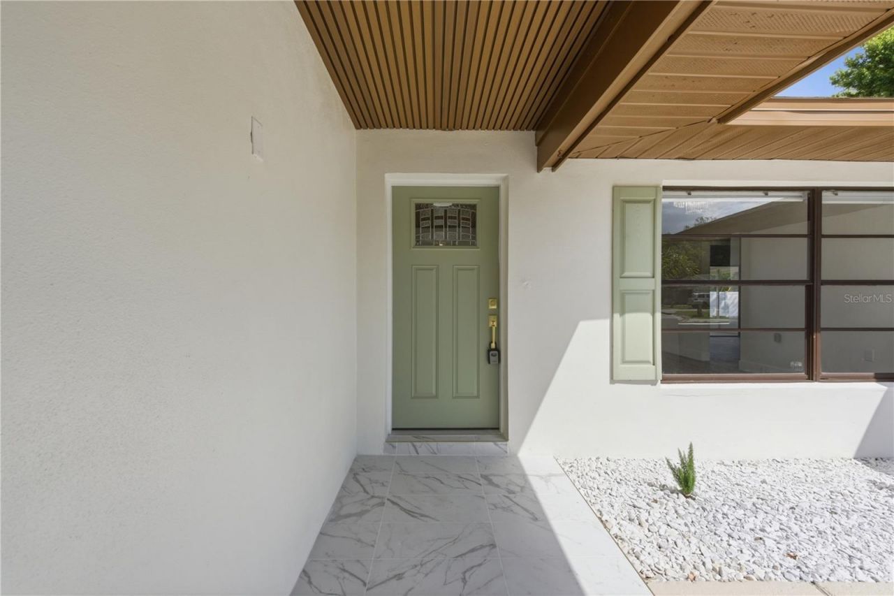 2309 Pin Oak Lane E, Clearwater, FL 33759 Photo