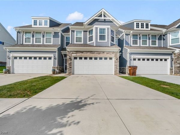 805 Dipper Lane , Unit 2, Aurora, OH 44202