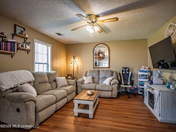 108 Dabney Street, Batesville, MS 38606