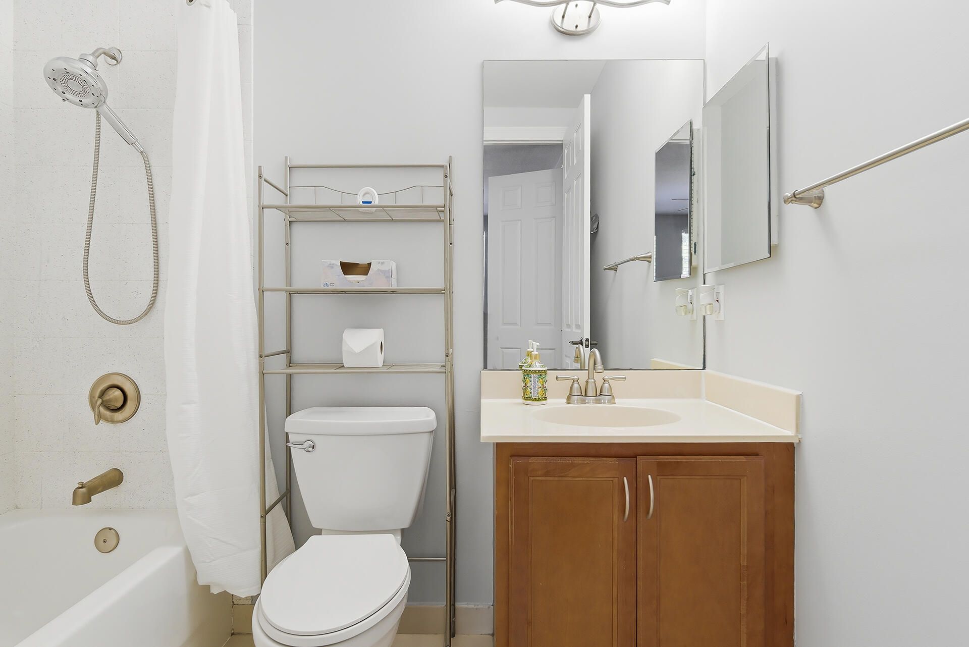 441 Amador Lane, Unit 3, West Palm Beach, FL 33401 Photo