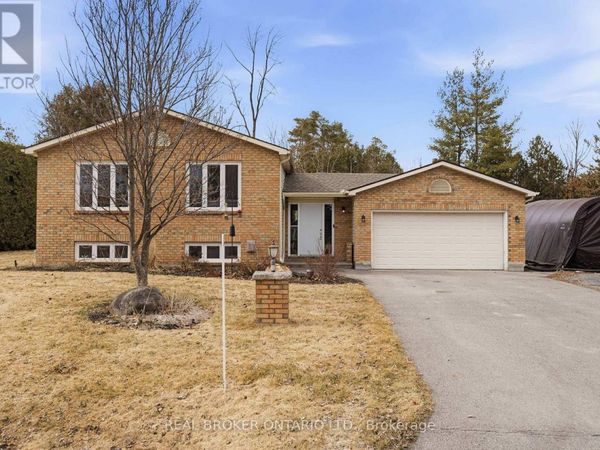 5723 Loyalist Street, Ottawa, ON K0A2W0