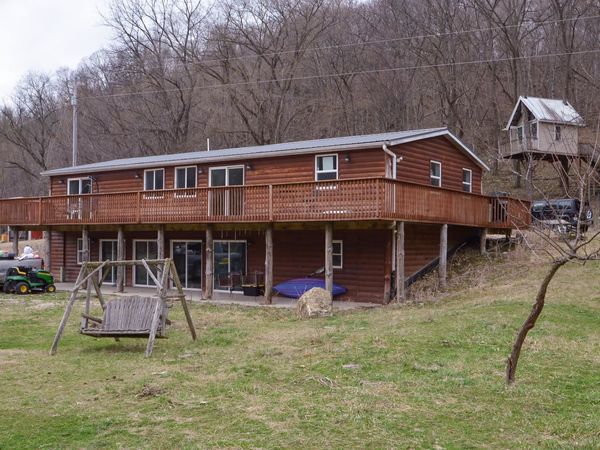 37139 Errthum Road, Guttenberg, IA 52052