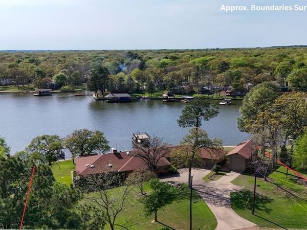 226 Bushwhacker Drive, Mabank, TX 75156