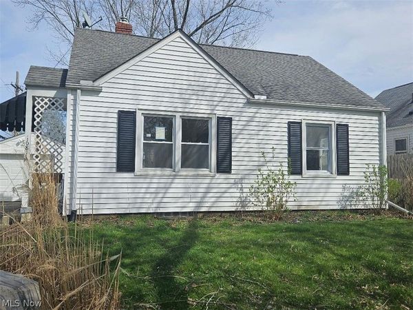 1681 Girard Street, Akron, OH 44301