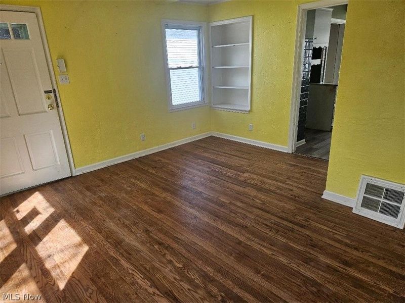 1681 Girard Street, Akron, OH 44301 Photo 4