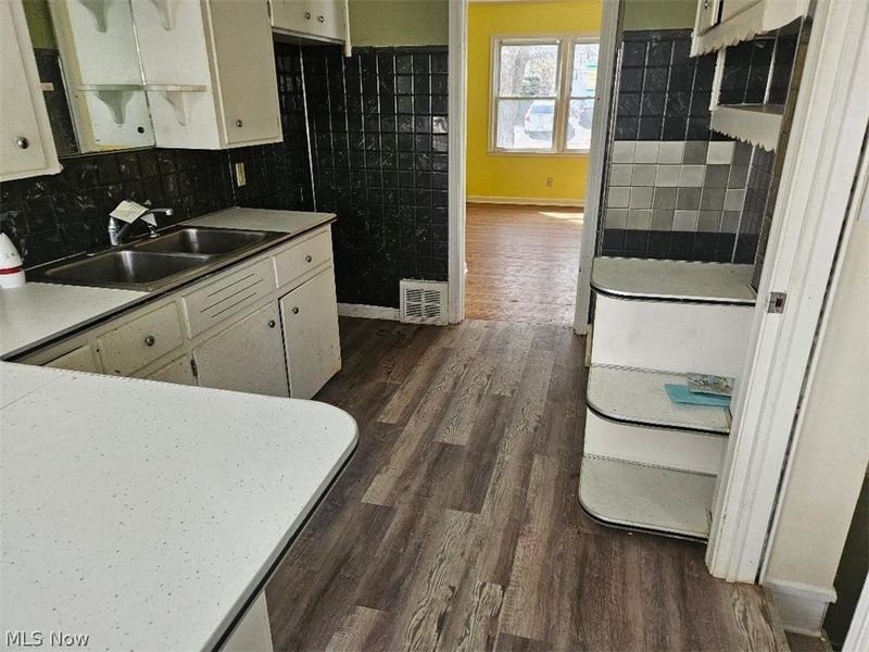 1681 Girard Street, Akron, OH 44301 Photo 5