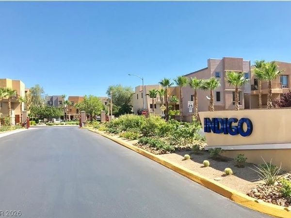 9368 Hopcroft Avenue, Las Vegas, NV 89178