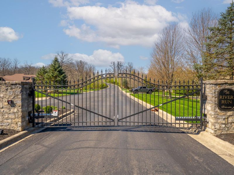 5164 Riverway Run, Powell, OH 43065 Photo 3