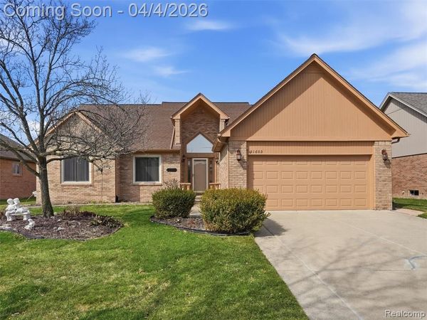 51605 Shadywood Drive, Macomb Twp, MI 48042