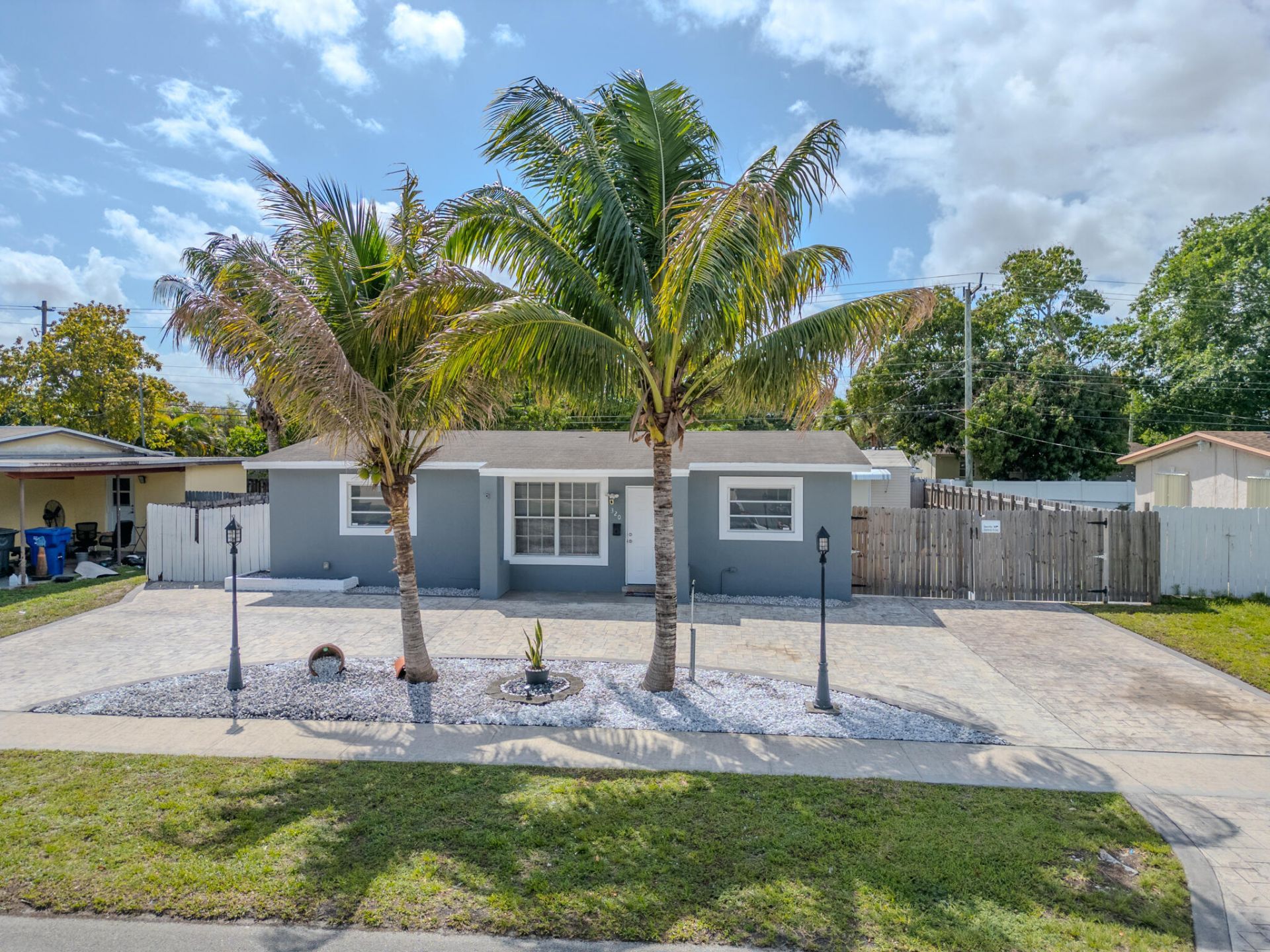 320 N 69th Way, Hollywood, FL 33024 Photo