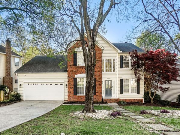 6239 Skyline Drive, Charlotte, NC 28269