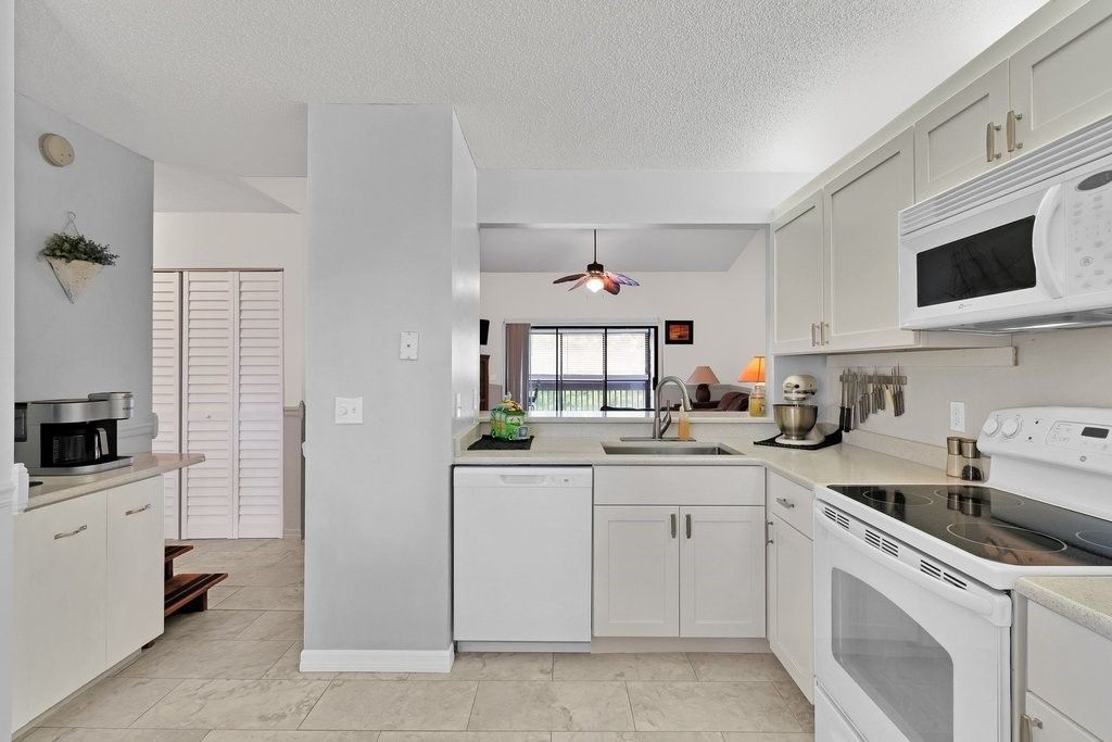 9637 Riverside Drive, Unit 3, Sebastian, FL 32958 Photo