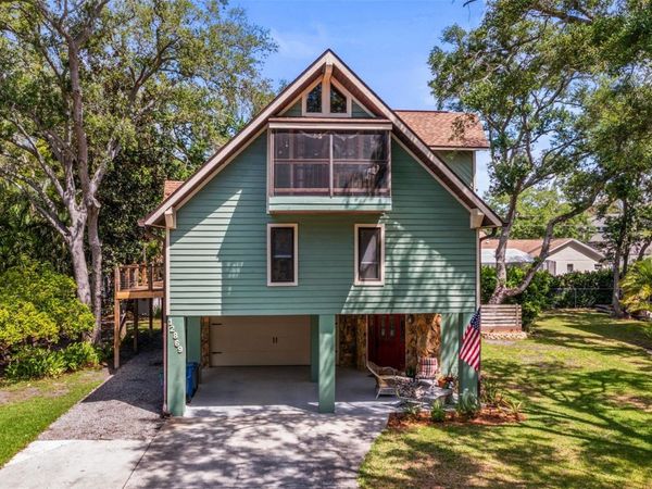 12869 POINSETTIA AVENUE, SEMINOLE, FL 33776