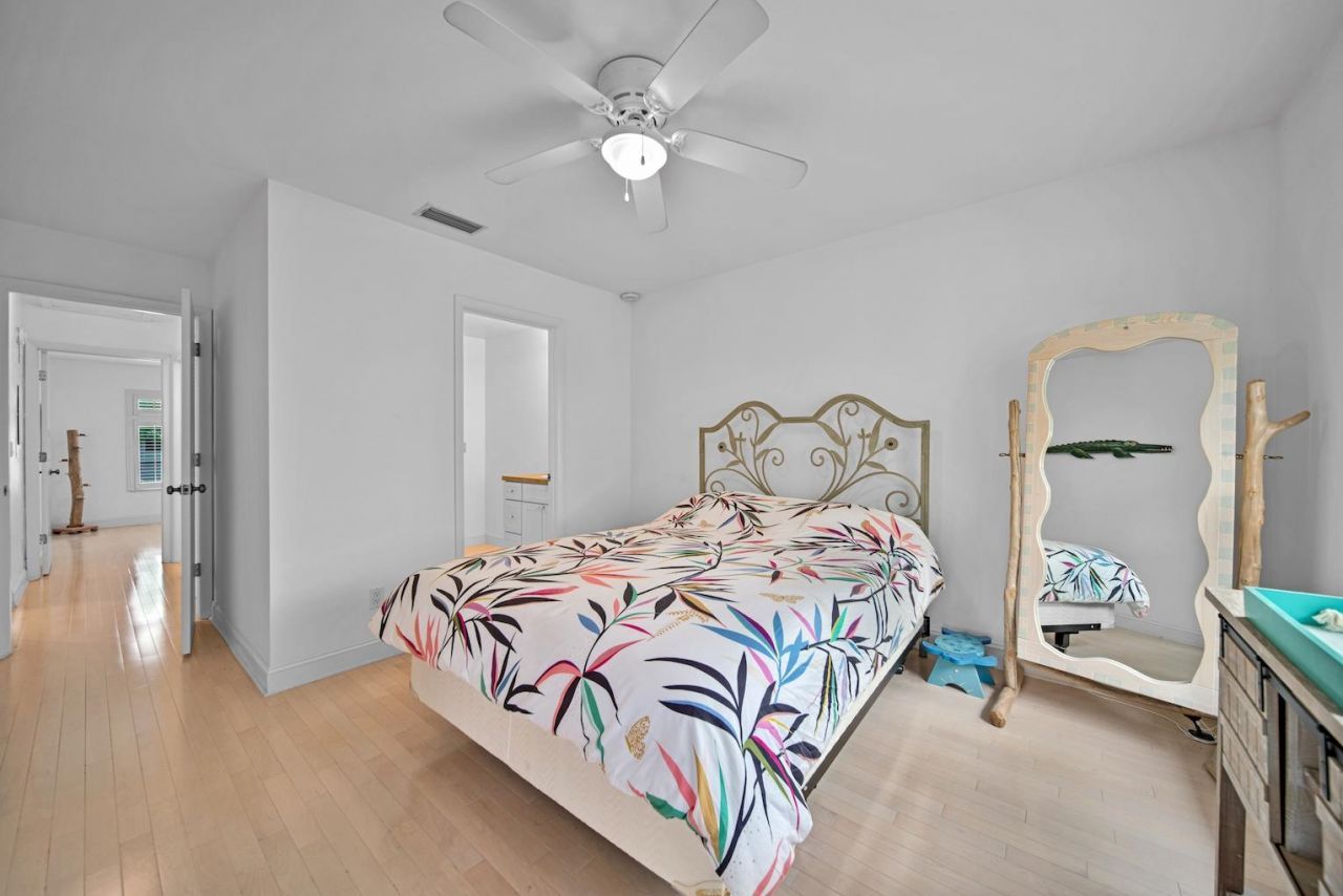 1446 Sandpiper Cir, Sanibel, FL 33957 Photo