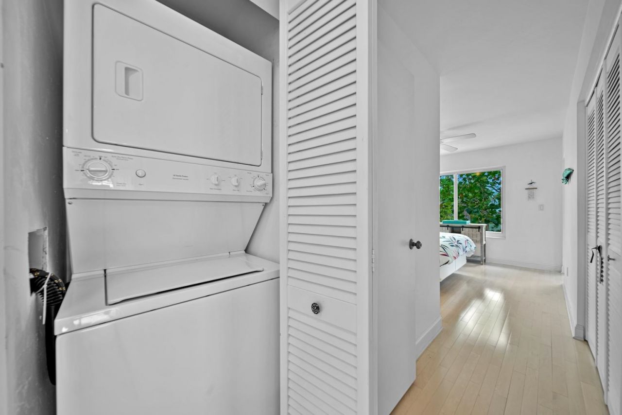 1446 Sandpiper Cir, Sanibel, FL 33957 Photo