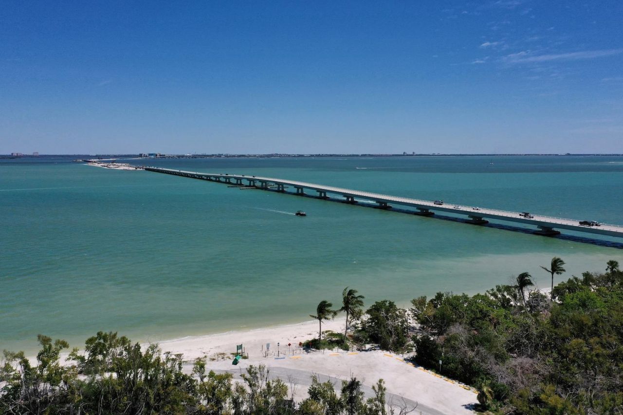 1446 Sandpiper Cir, Sanibel, FL 33957 Photo