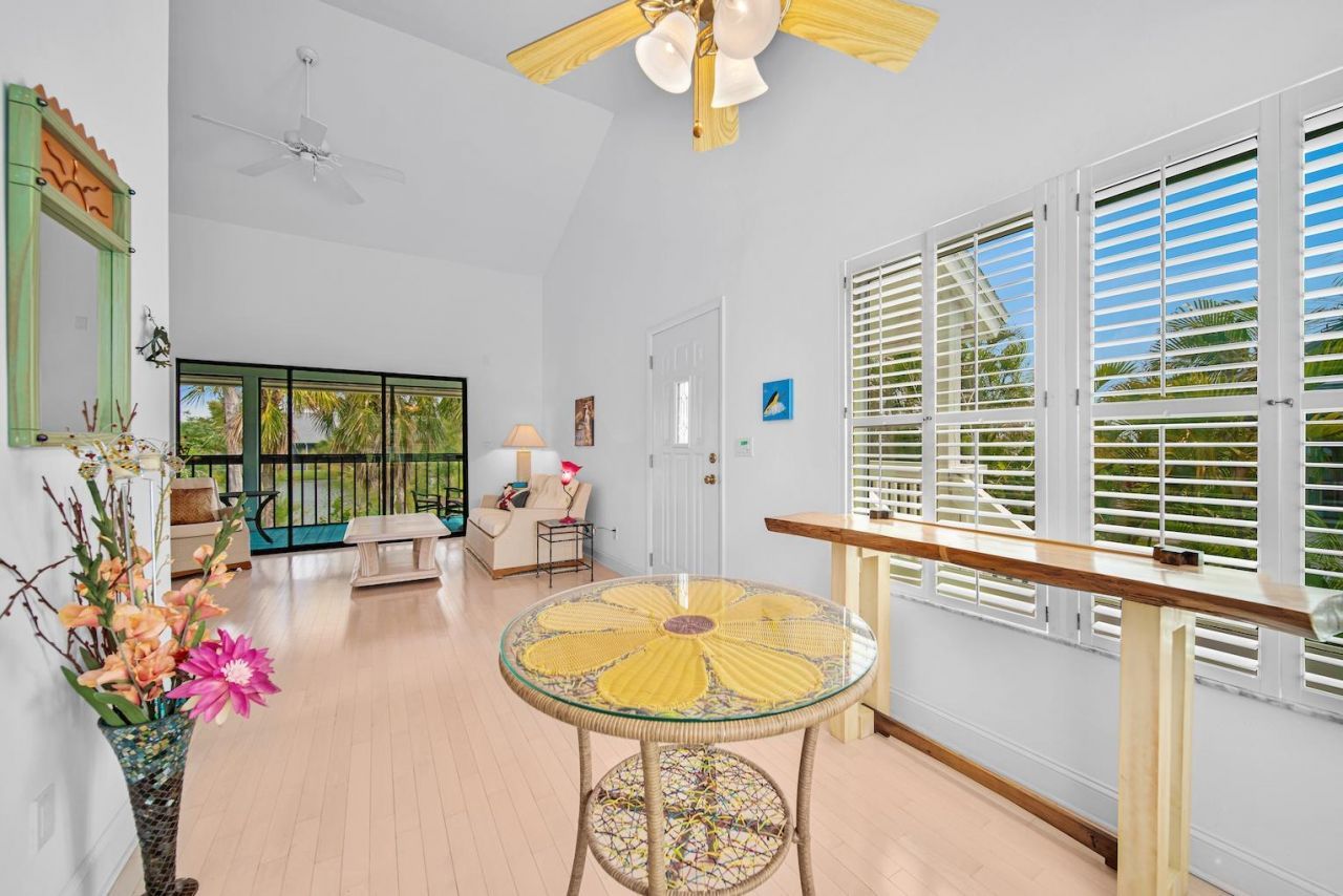 1446 Sandpiper Cir, Sanibel, FL 33957 Photo