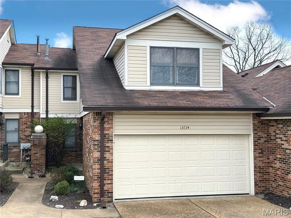13734 La Conte Court, St Louis, MO 63128