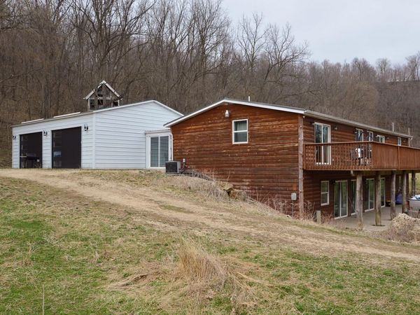 37139 Errthum Road, Guttenberg, IA 52052
