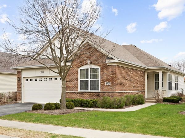 3707 Idlewild Lane, Naperville, IL 60564