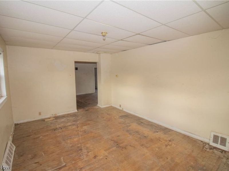 9207 Cannon Avenue, Cleveland, OH 44105 Photo 2