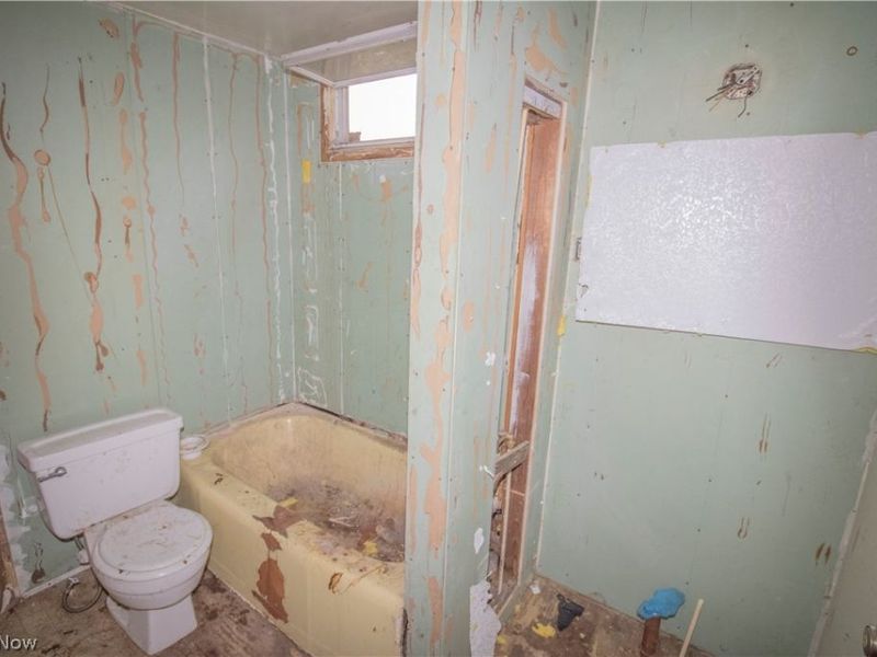 9207 Cannon Avenue, Cleveland, OH 44105 Photo 7