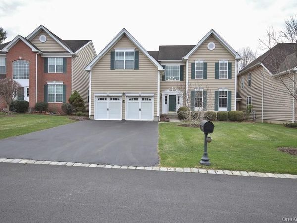 216 Roosevelt Drive , Fishkill, NY 12524