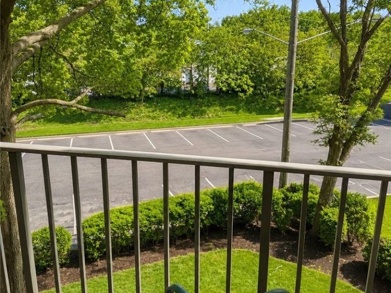 3675 Clague Road, Unit 316, North Olmsted, OH 44070 Photo 17