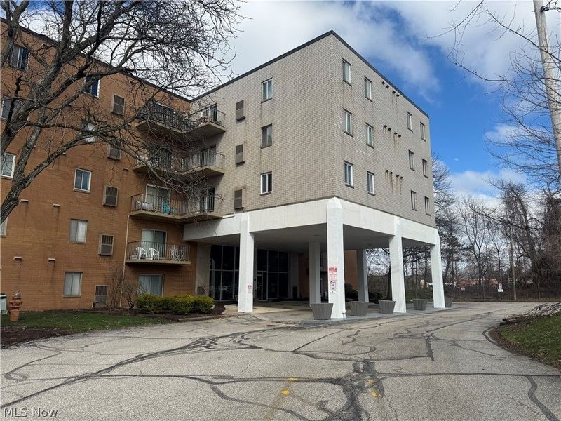 3675 Clague Road, Unit 316, North Olmsted, OH 44070 Photo 3